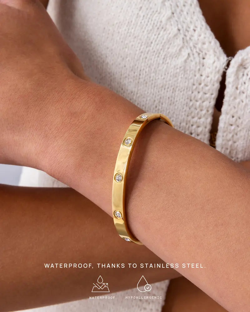 ✨ Cash on Delivery 💛 2Pcs Diamond-Inlaid Gold Bangle Bracelet – 14K Gold Plated, Sparkling Cubic Zirconia, Waterproof Stainless Steel, Classic Cuff for Women – Free Shipping